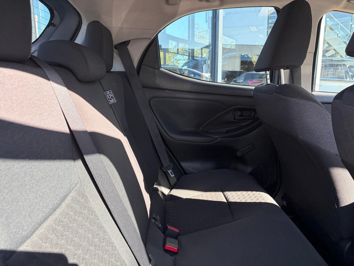 Toyota Yaris 1.5 Hybrid Active — foto 13