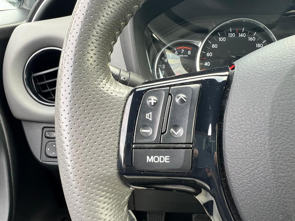 Toyota Yaris 1.0 VVT-i Trend — foto 23