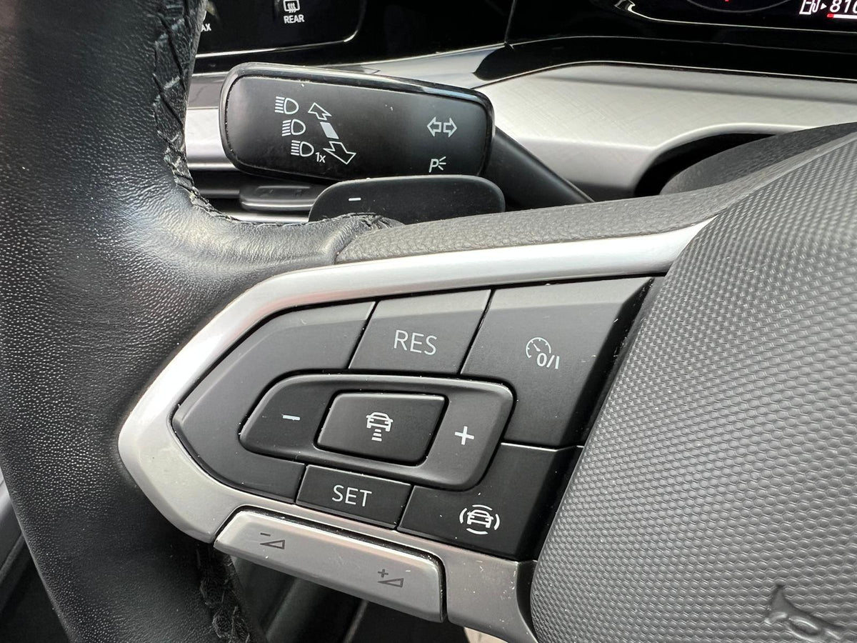 Volkswagen Golf 1.0 eTSI Life Business — foto 24