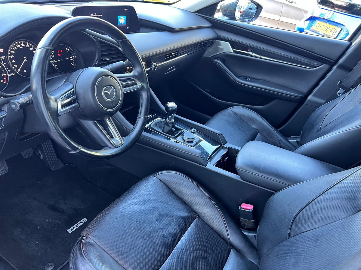 Mazda 3 2.0 e-SkyActiv-G M Hybrid 122 Luxury — foto 11
