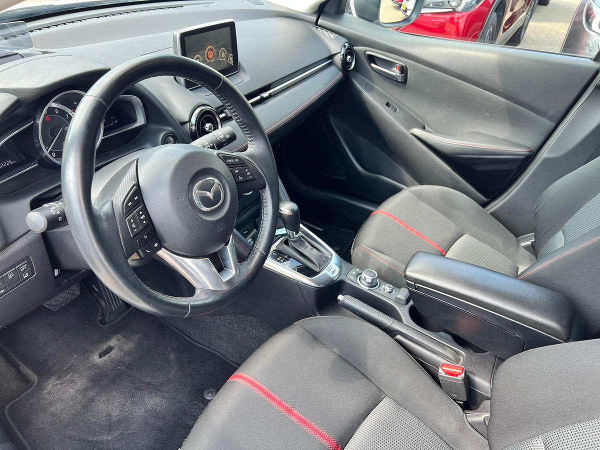 Mazda 2 1.5 Skyactiv-G GT-M — foto 11