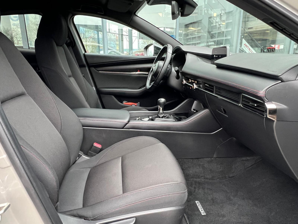 Mazda 3 2.0 e-SkyActiv-G M Hybrid 150 Homura — foto 12