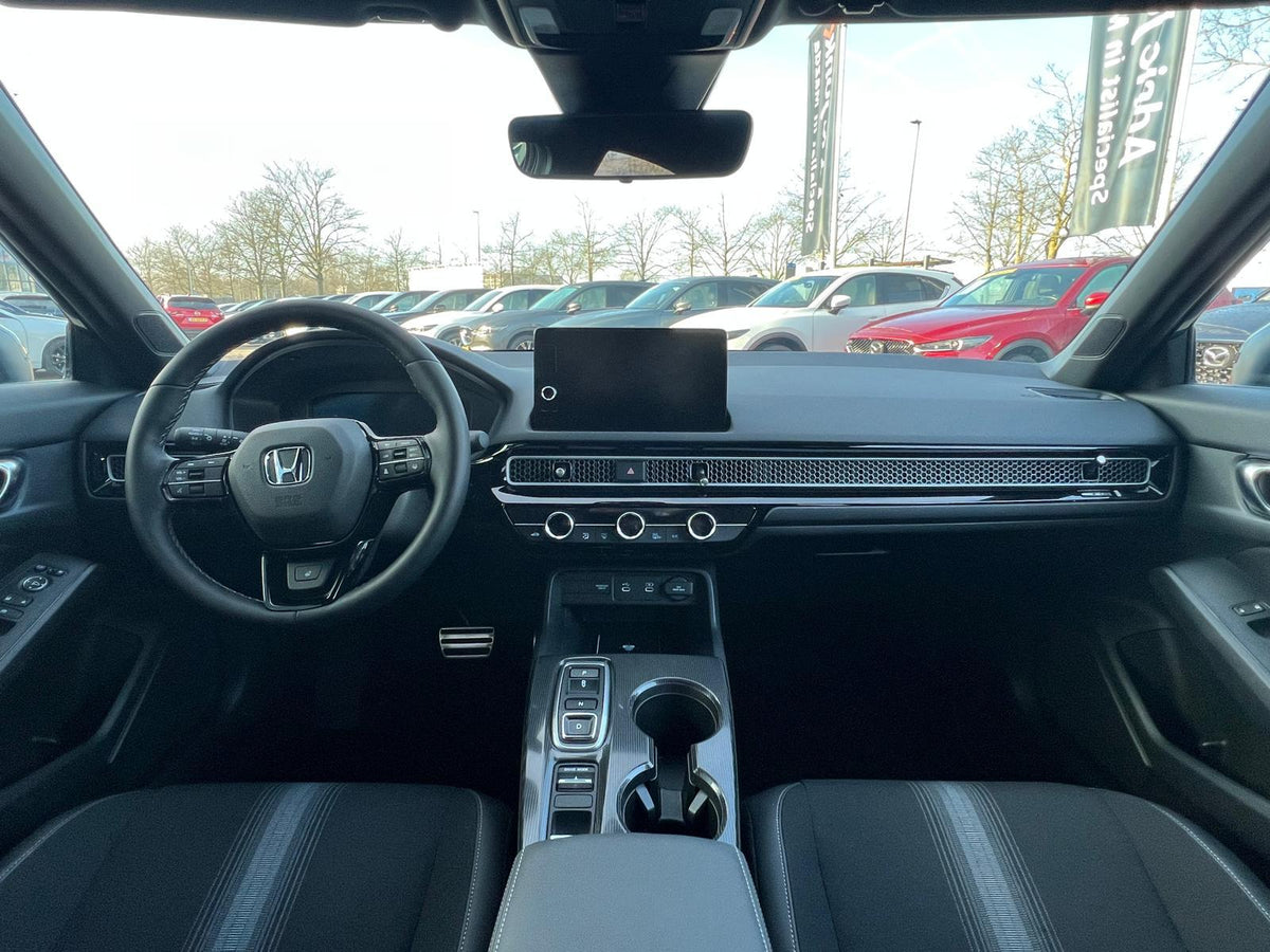 Honda Civic 2.0 e:HEV Sport — foto 13