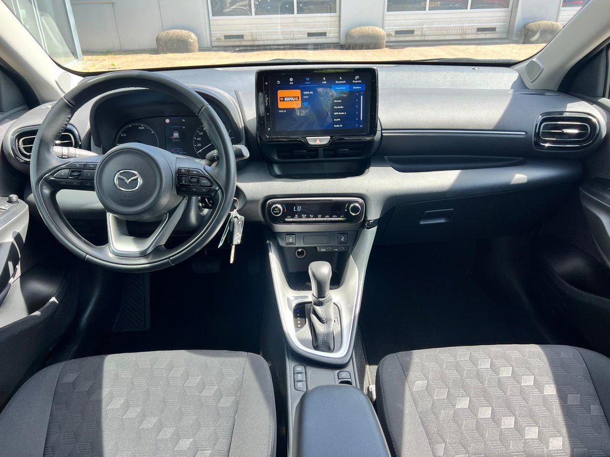 Mazda 2 Hybrid 1.5 Centre-line AUTOMAAT — foto 13
