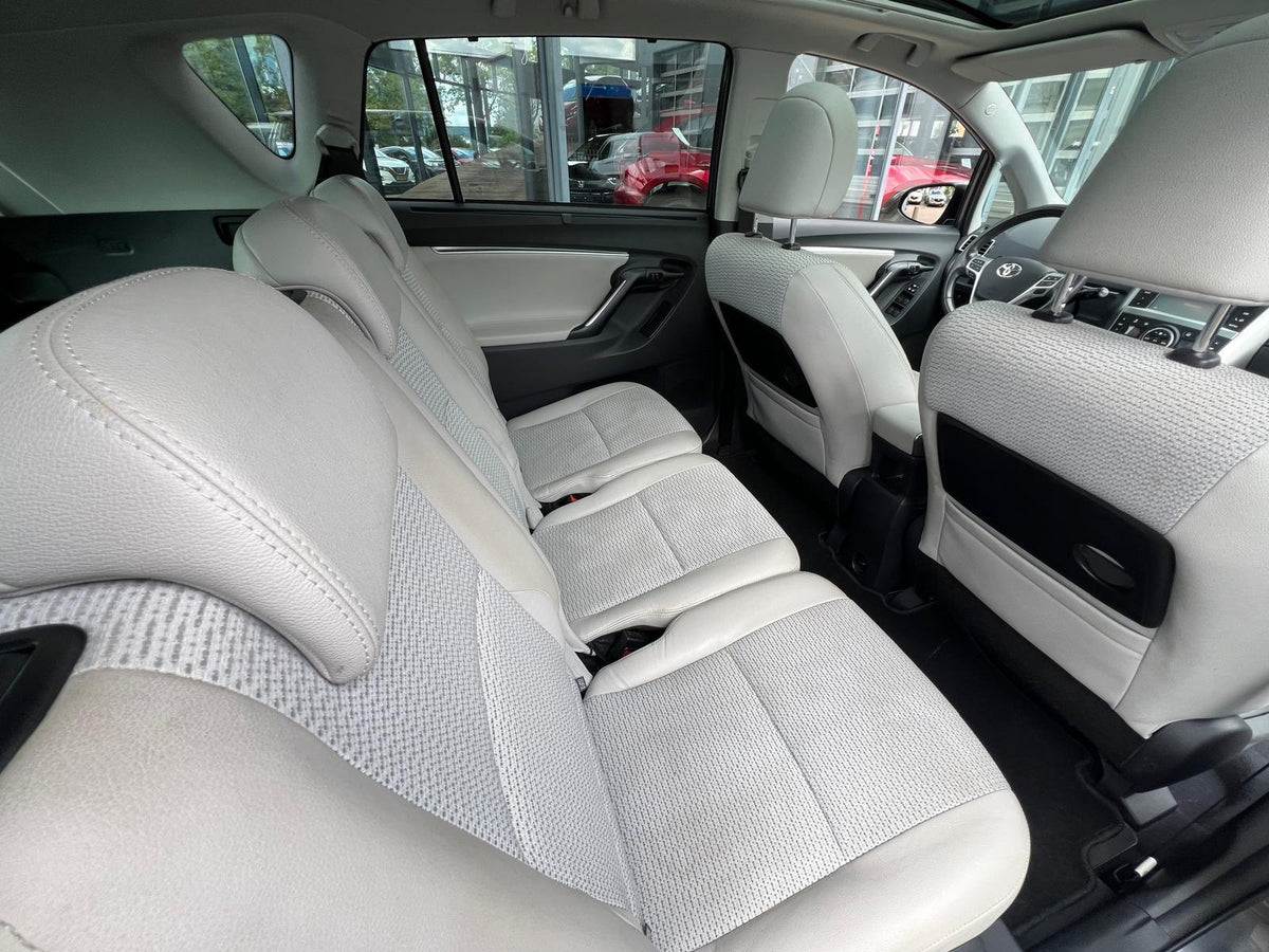 Toyota Verso 1.8 VVT-i Dynamic Business Top 5 editie — foto 13