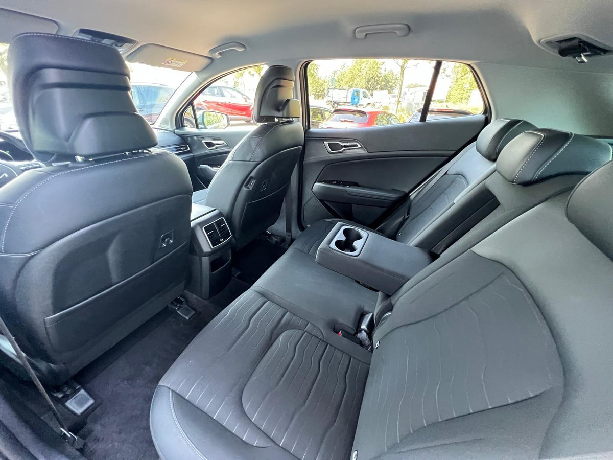 Kia Sportage 1.6 T-GDi Plug-in Hybrid AWD DynamicLine — foto 13