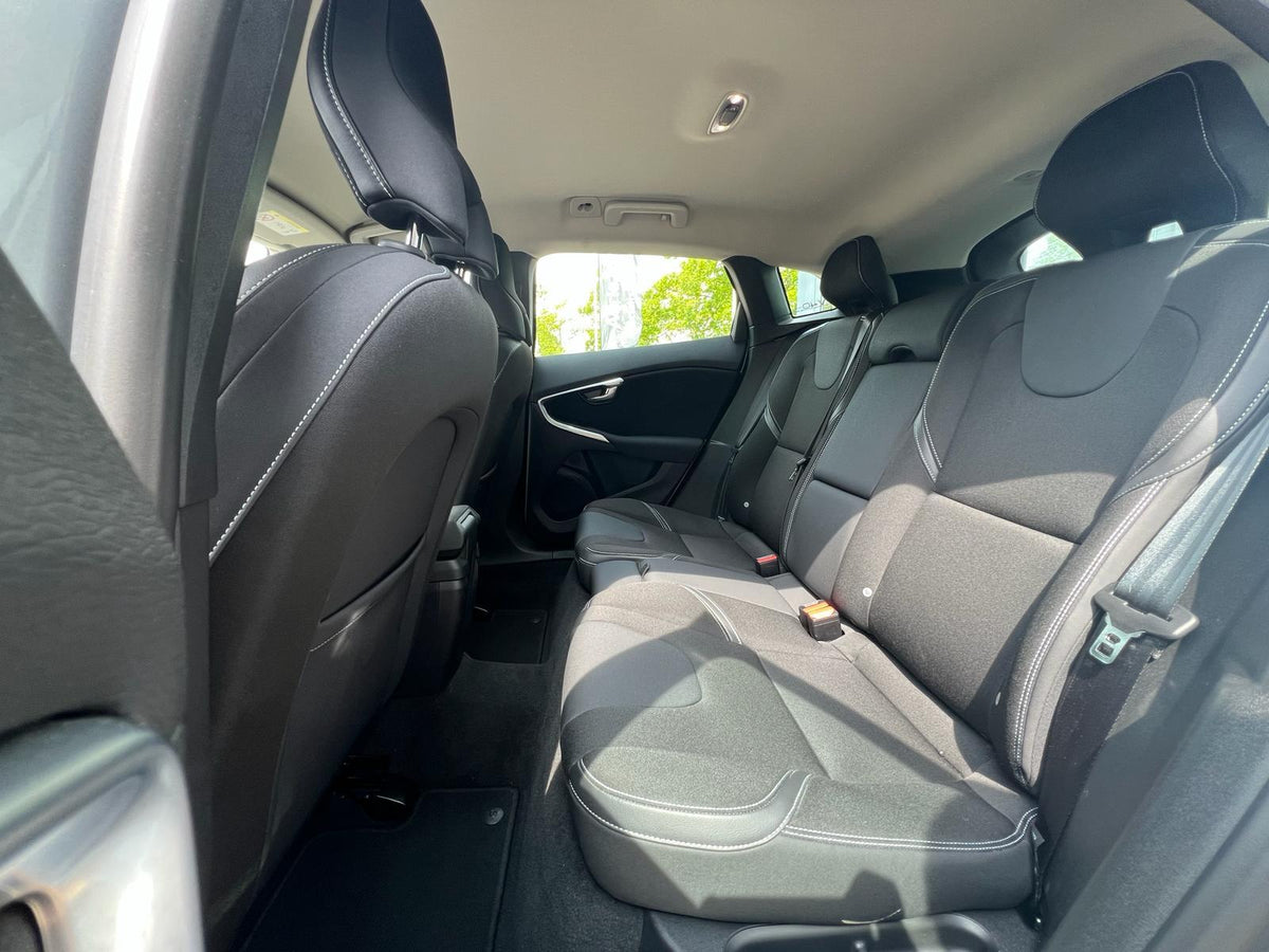 Volvo V40 1.6 T2 Momentum — foto 15