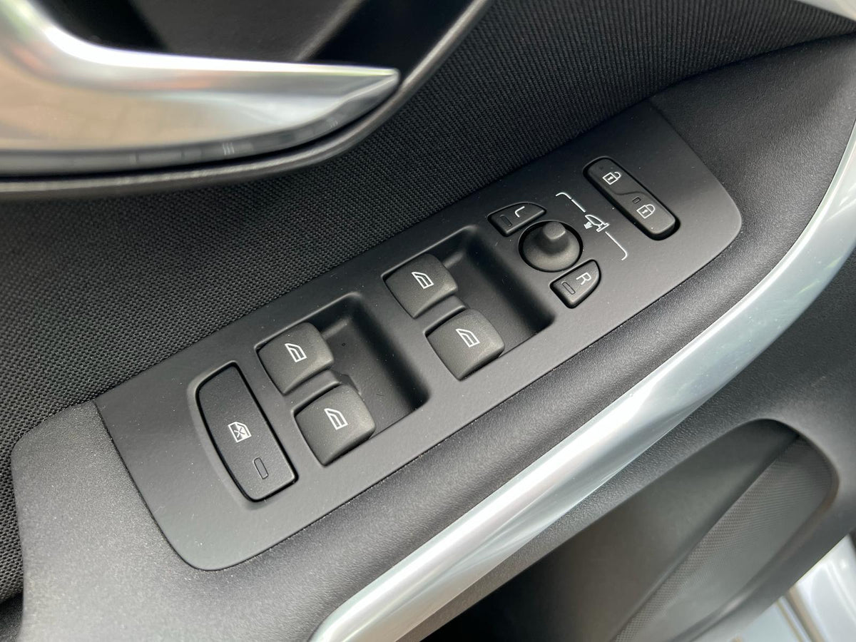 Volvo V40 1.6 T2 Momentum — foto 16