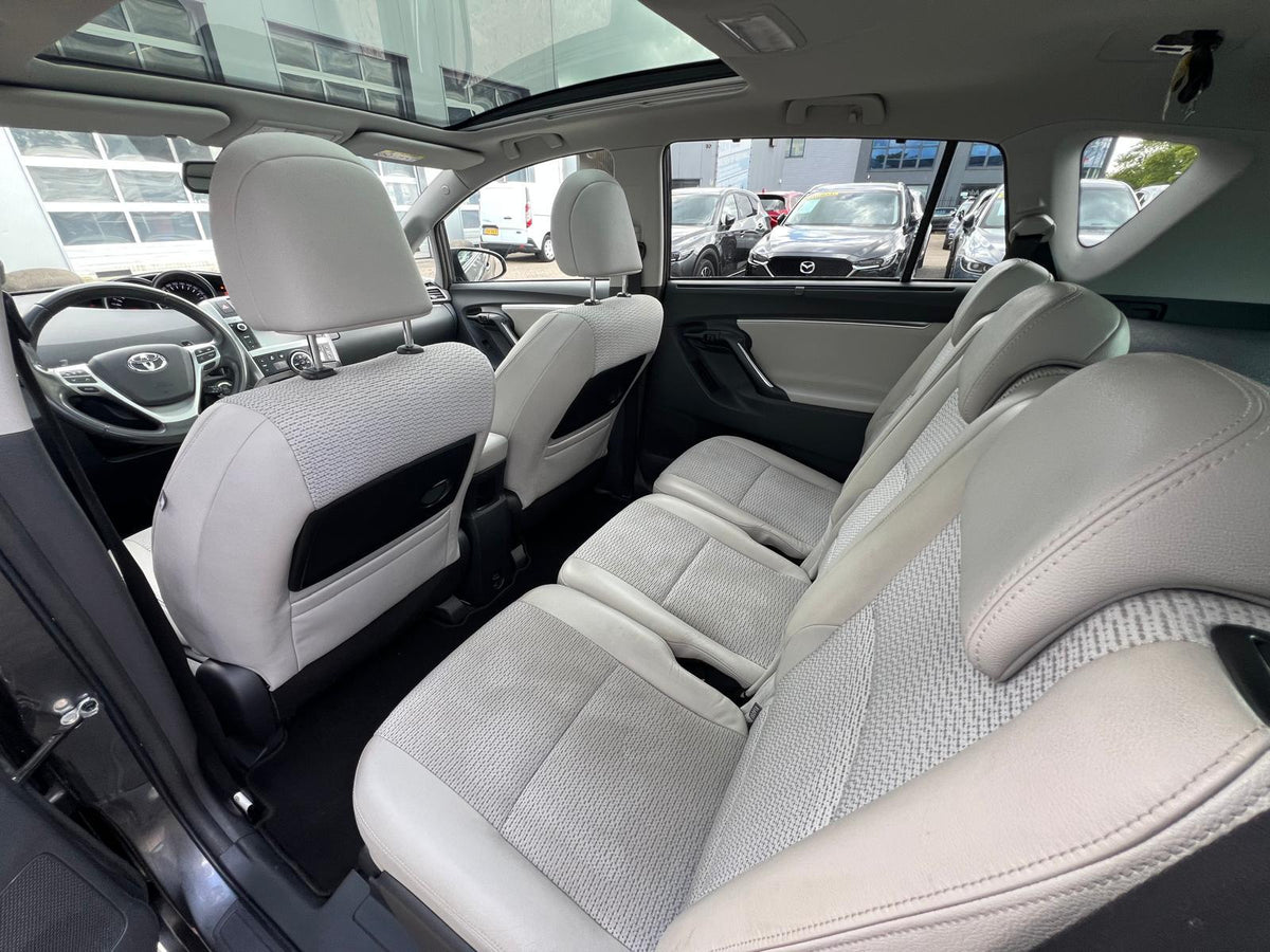 Toyota Verso 1.8 VVT-i Dynamic Business Top 5 editie — foto 16