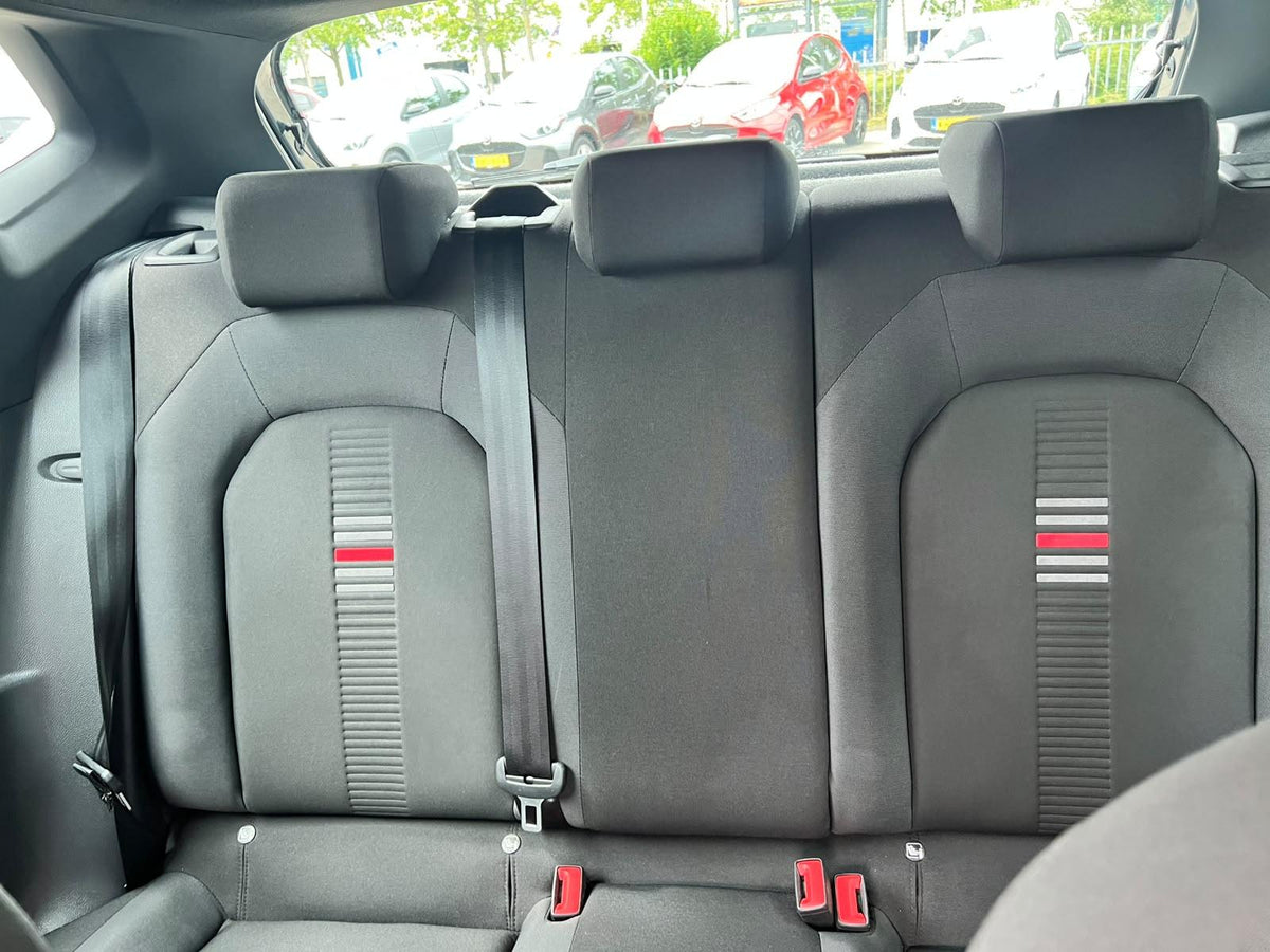 SEAT Ibiza 1.0 TSI FR Business Intense — foto 17