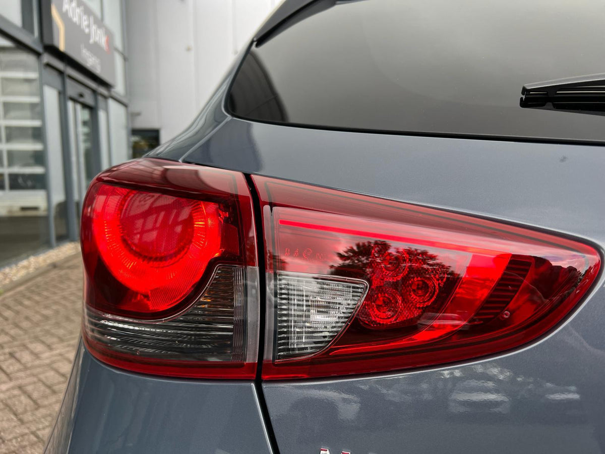 Mazda 2 1.5 e-SkyActiv-G 90 Homura — foto 17