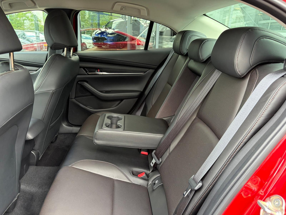 Mazda 3 2.0 e-SkyActiv-G M Hybrid Luxury TREKHAAK — foto 17