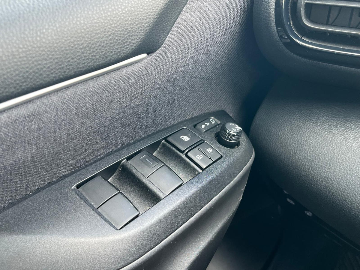 Mazda 2 Hybrid 1.5 Exclusive-line — foto 19