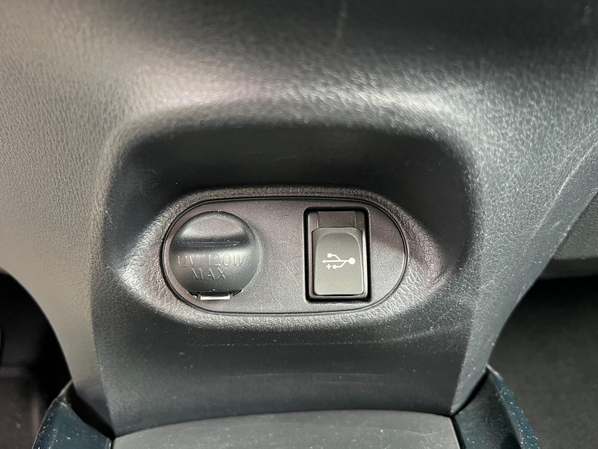 Toyota Yaris 1.0 VVT-i Trend — foto 27