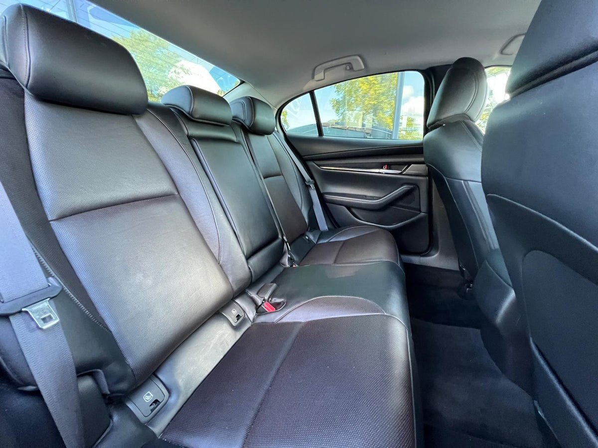 Mazda 3 2.0 e-SkyActiv-G M Hybrid 122 Luxury — foto 15