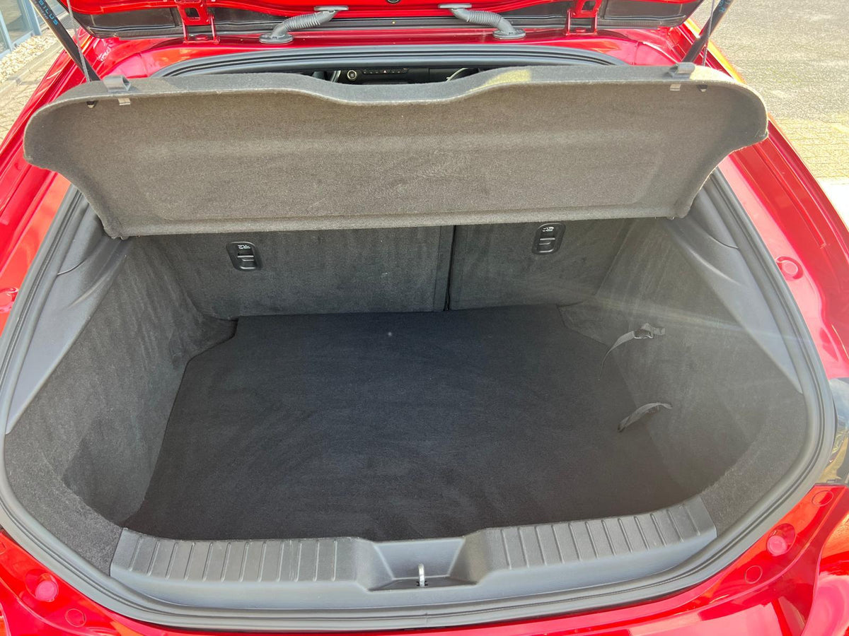 Mazda 3 2.0 e-SkyActiv-G M Hybrid 122 Luxury — foto 14