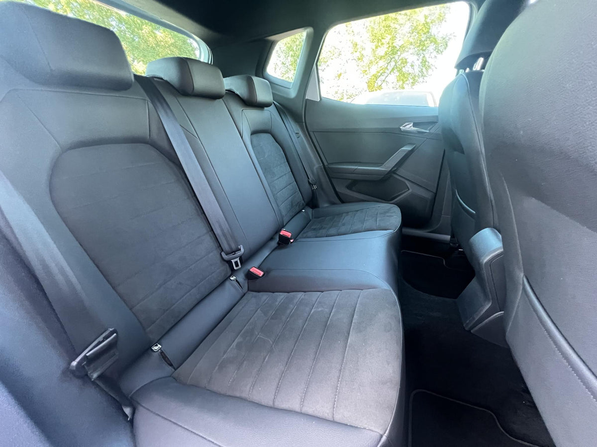 SEAT Arona 1.0 TSI FR Business Intense — foto 14