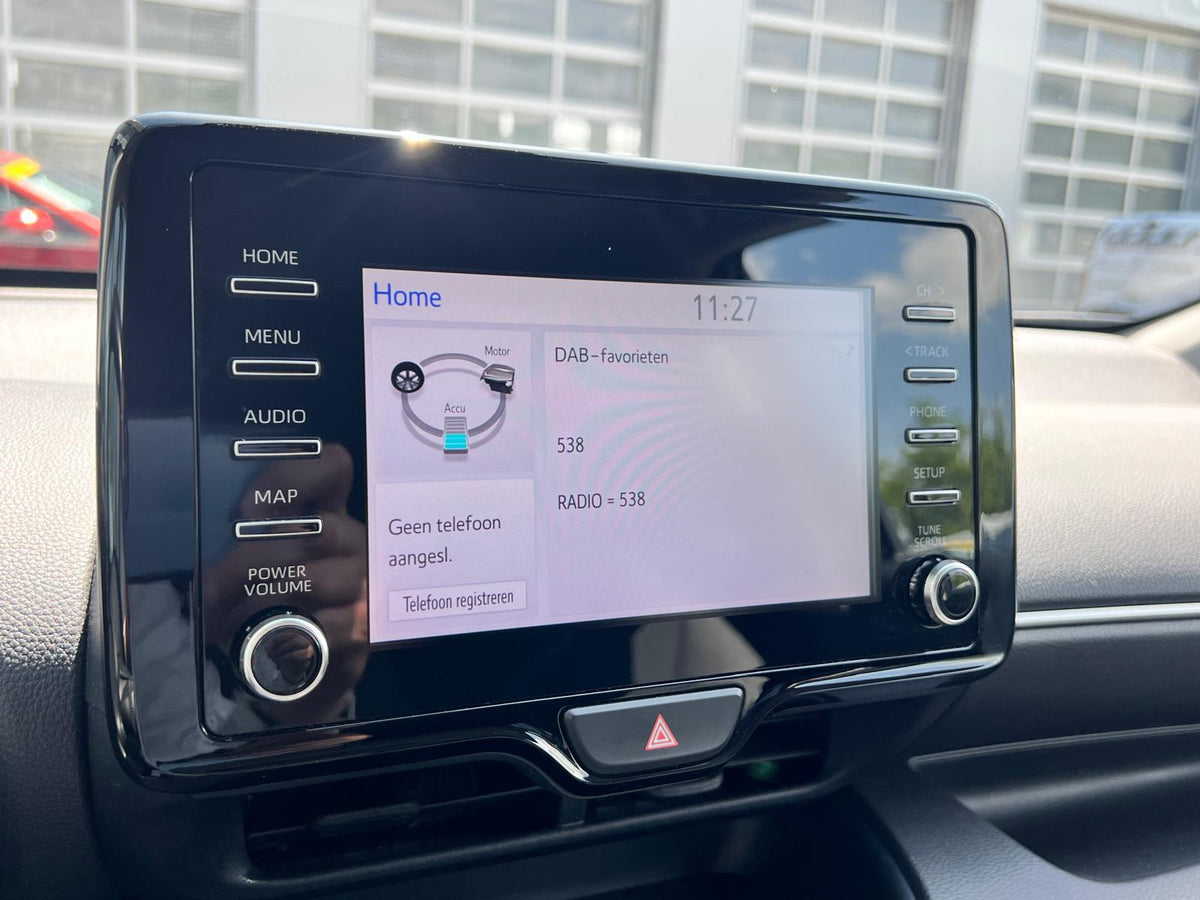 Toyota Yaris 1.5 Hybrid Dynamic AUTOMAAT — foto 22