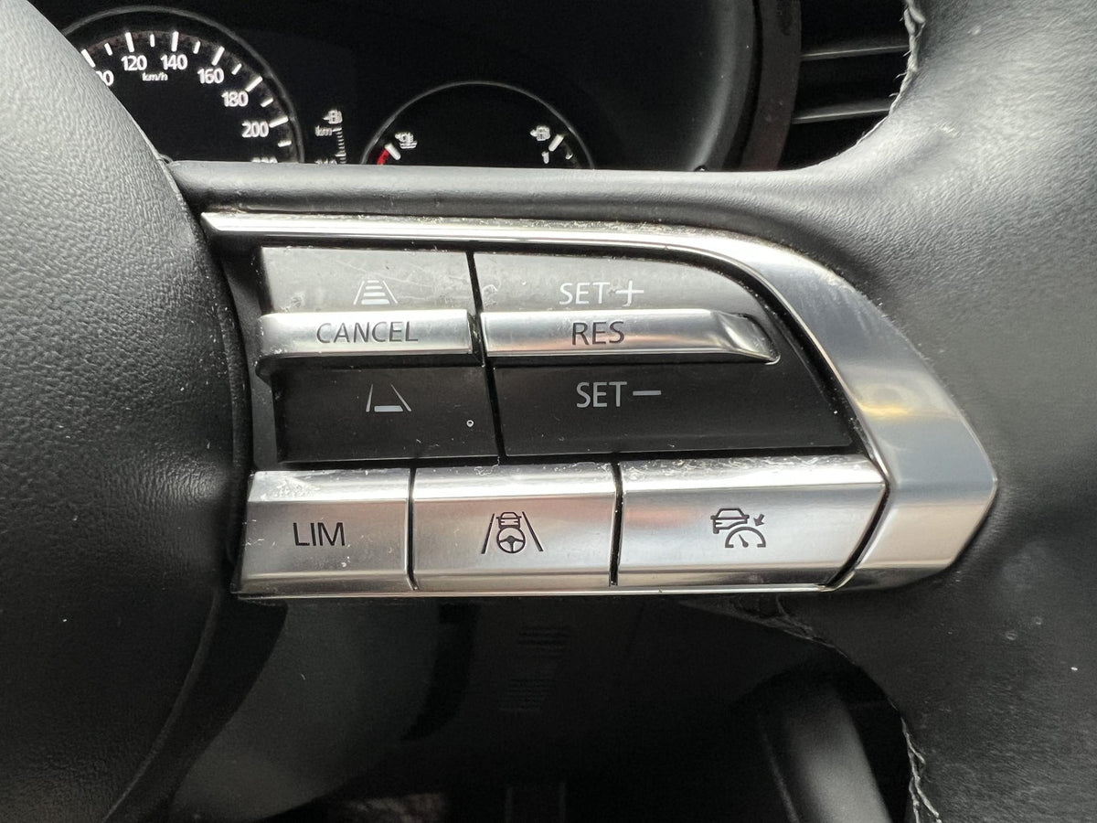 Mazda 3 2.0 e-SkyActiv-X M Hybrid 186 Luxury I-ACTIVE SENSE PACK — foto 23