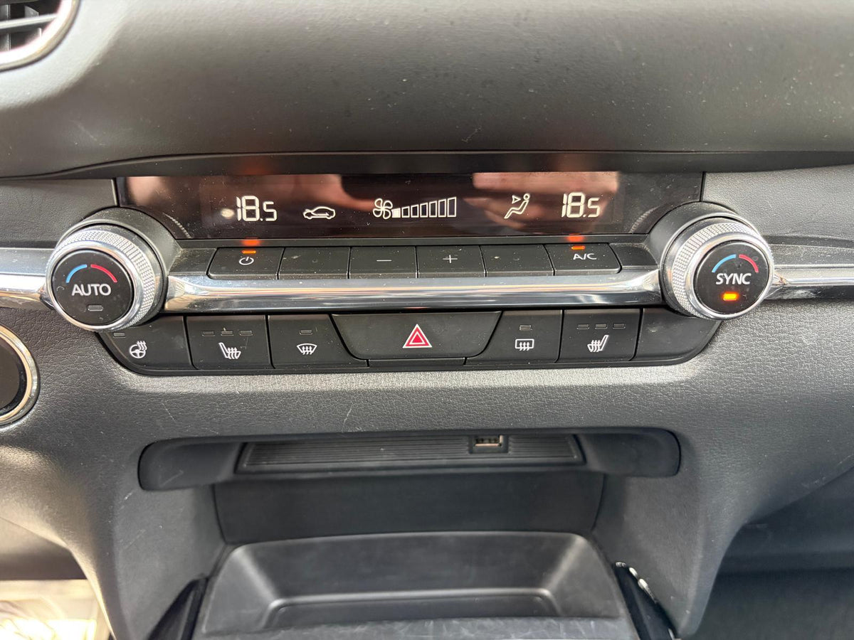 Mazda CX-30 2.0 e-SkyActiv-X M Hybrid Luxury — foto 24