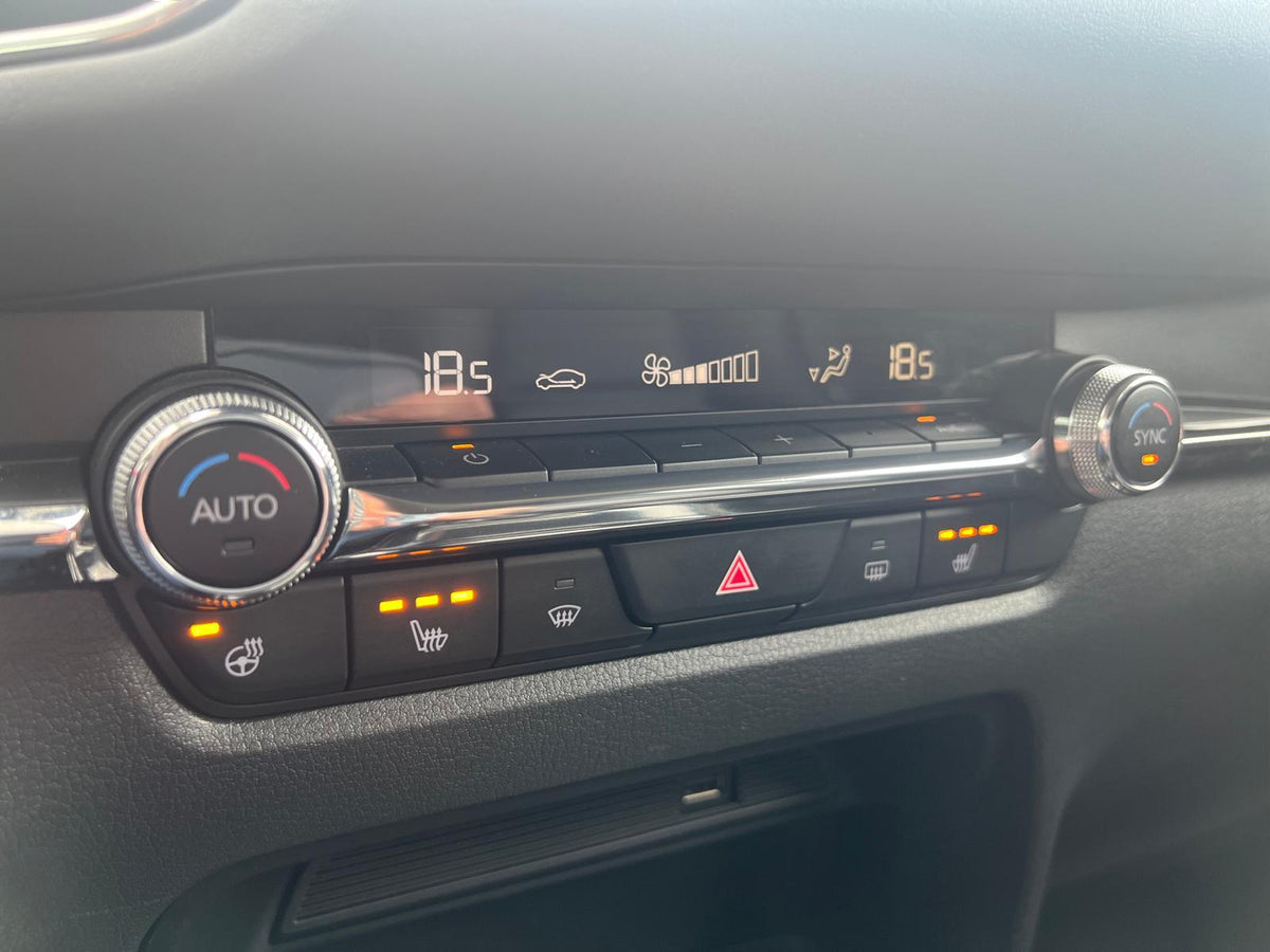 Mazda CX-30 2.0 e-SkyActiv-X M Hybrid Luxury — foto 26