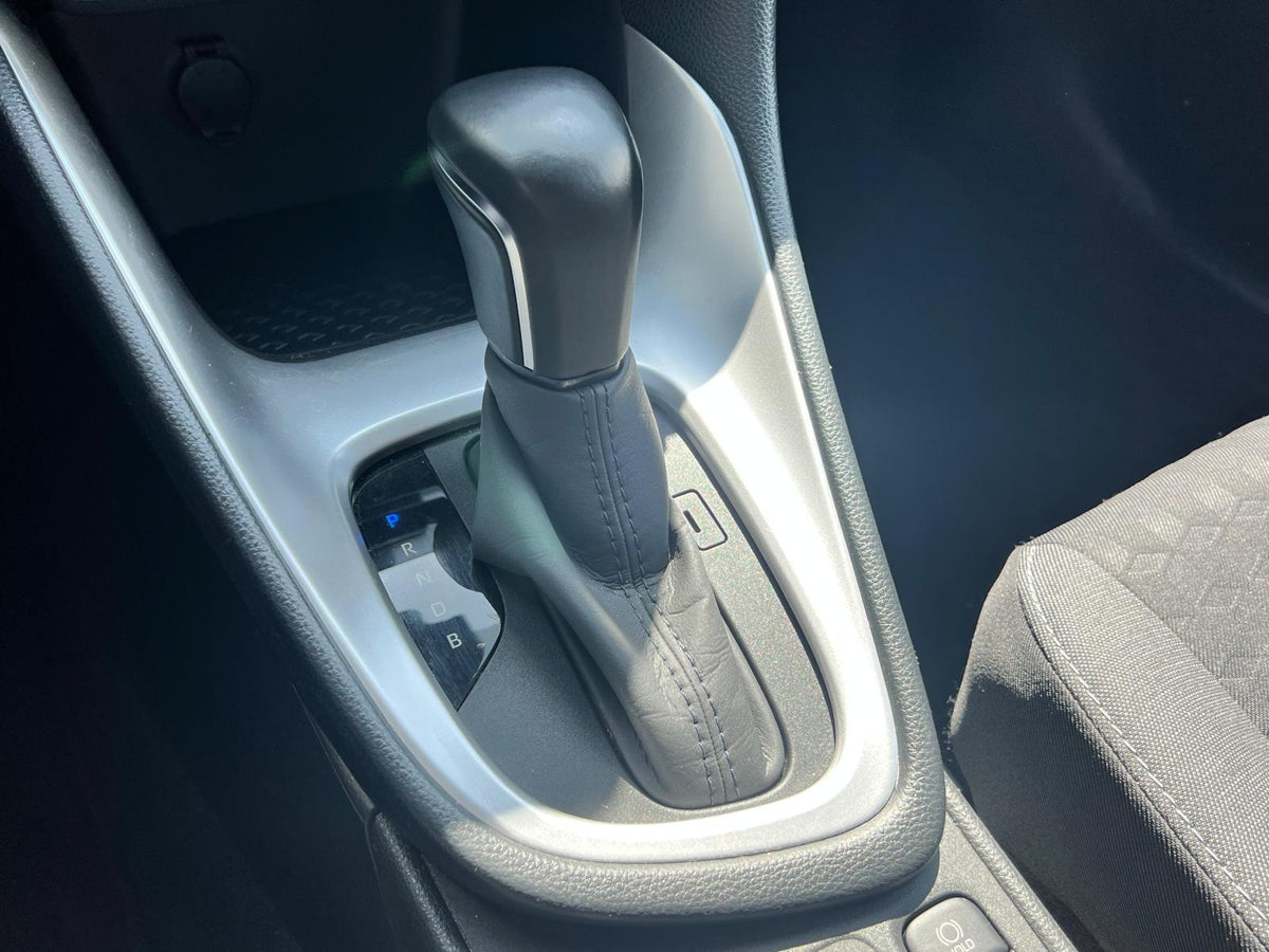 Toyota Yaris 1.5 Hybrid Dynamic AUTOMAAT — foto 26