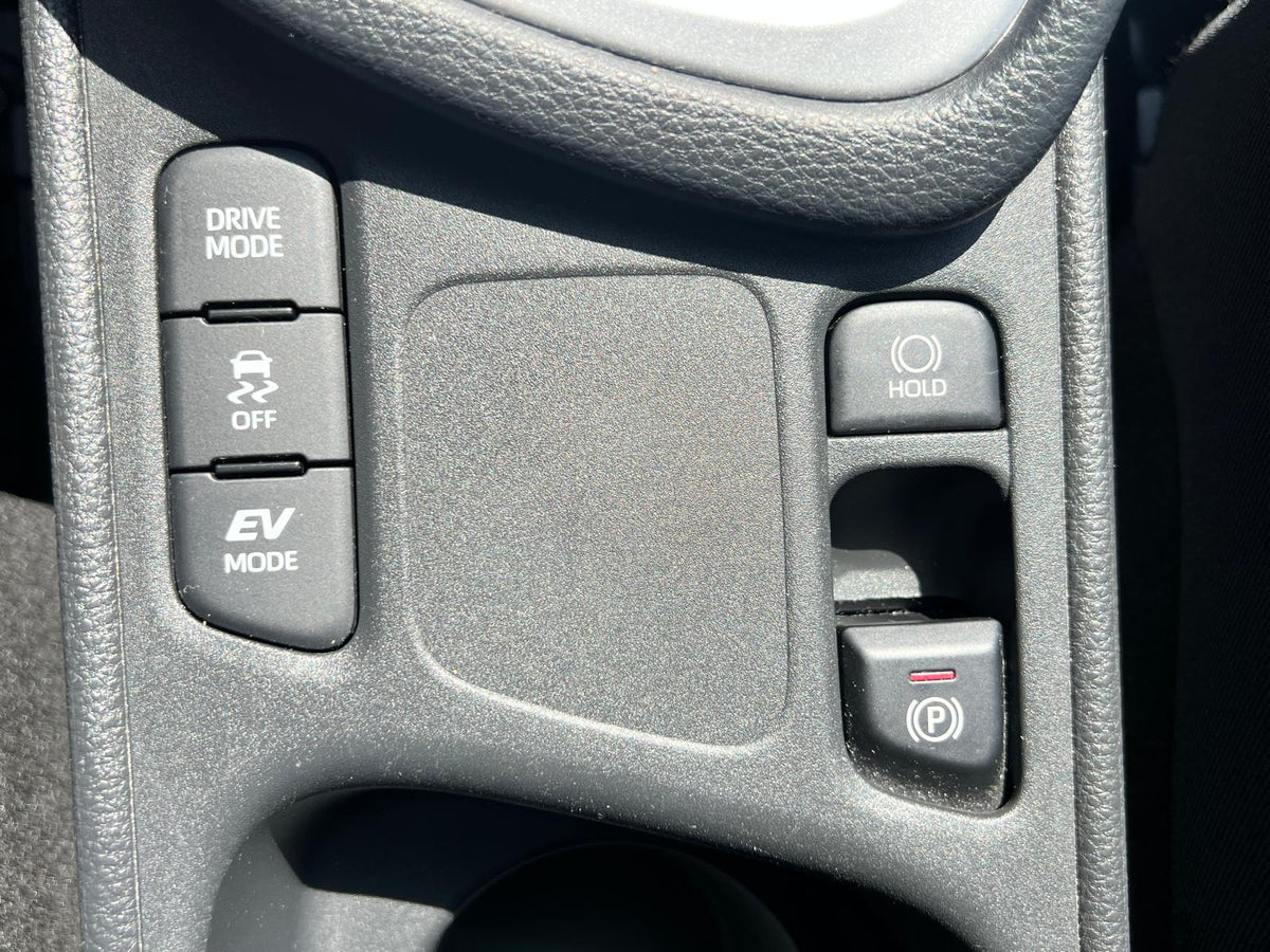 Toyota Yaris 1.5 Hybrid Dynamic AUTOMAAT — foto 27