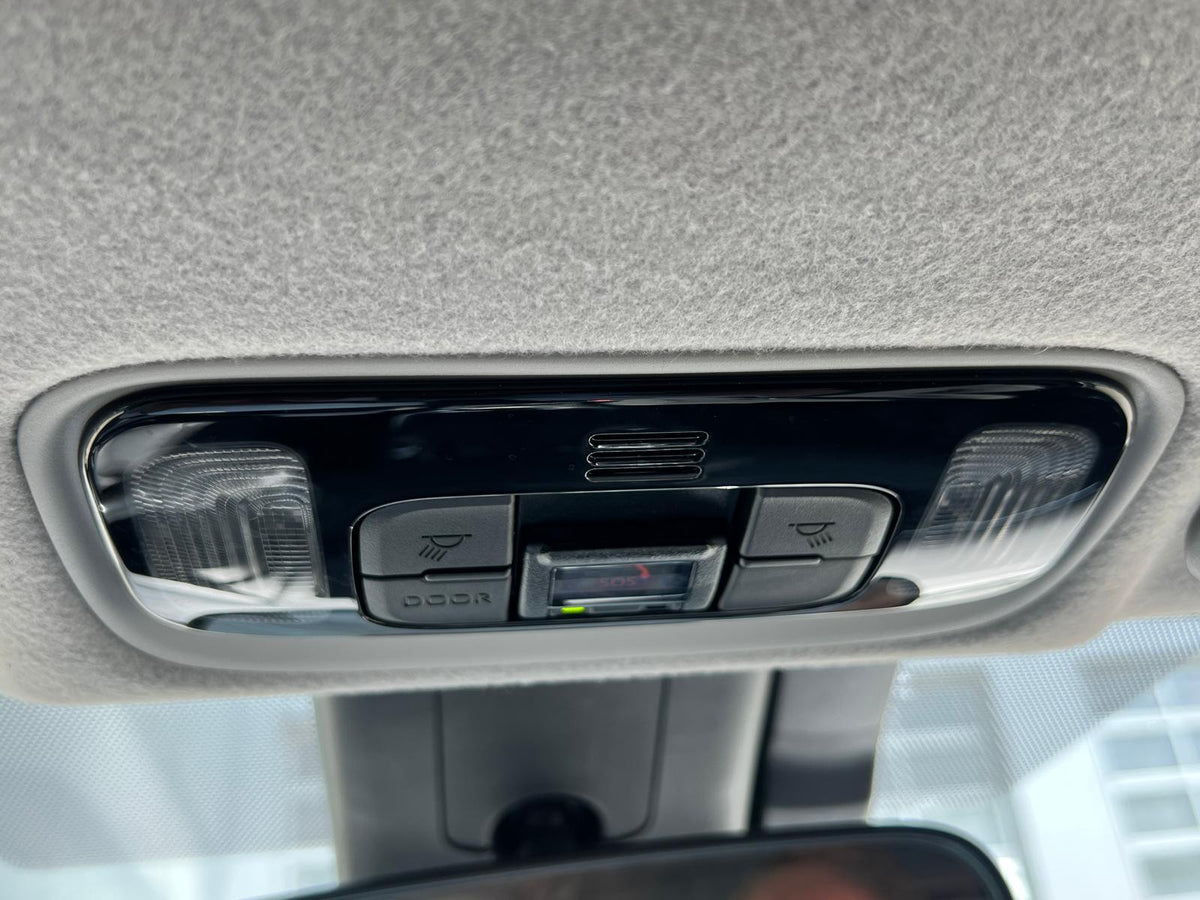 Toyota Yaris 1.5 Hybrid Dynamic AUTOMAAT — foto 28