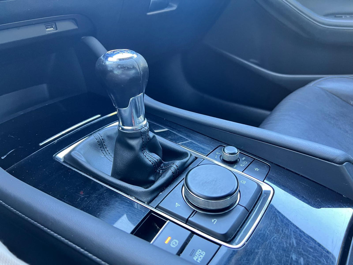 Mazda 3 2.0 e-SkyActiv-G M Hybrid 122 Luxury — foto 28