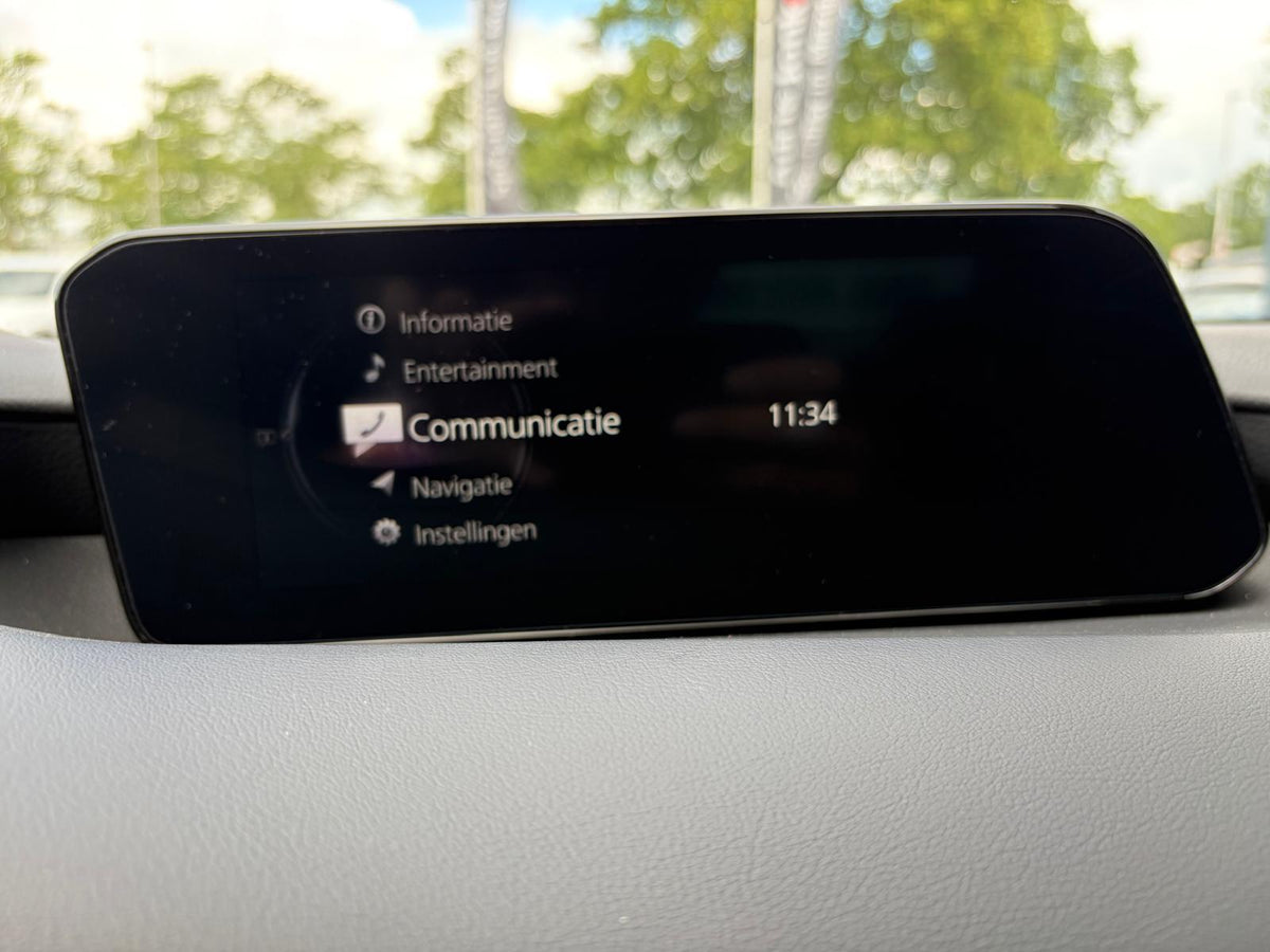 Mazda 3 2.0 e-SkyActiv-G M Hybrid Luxury TREKHAAK — foto 28