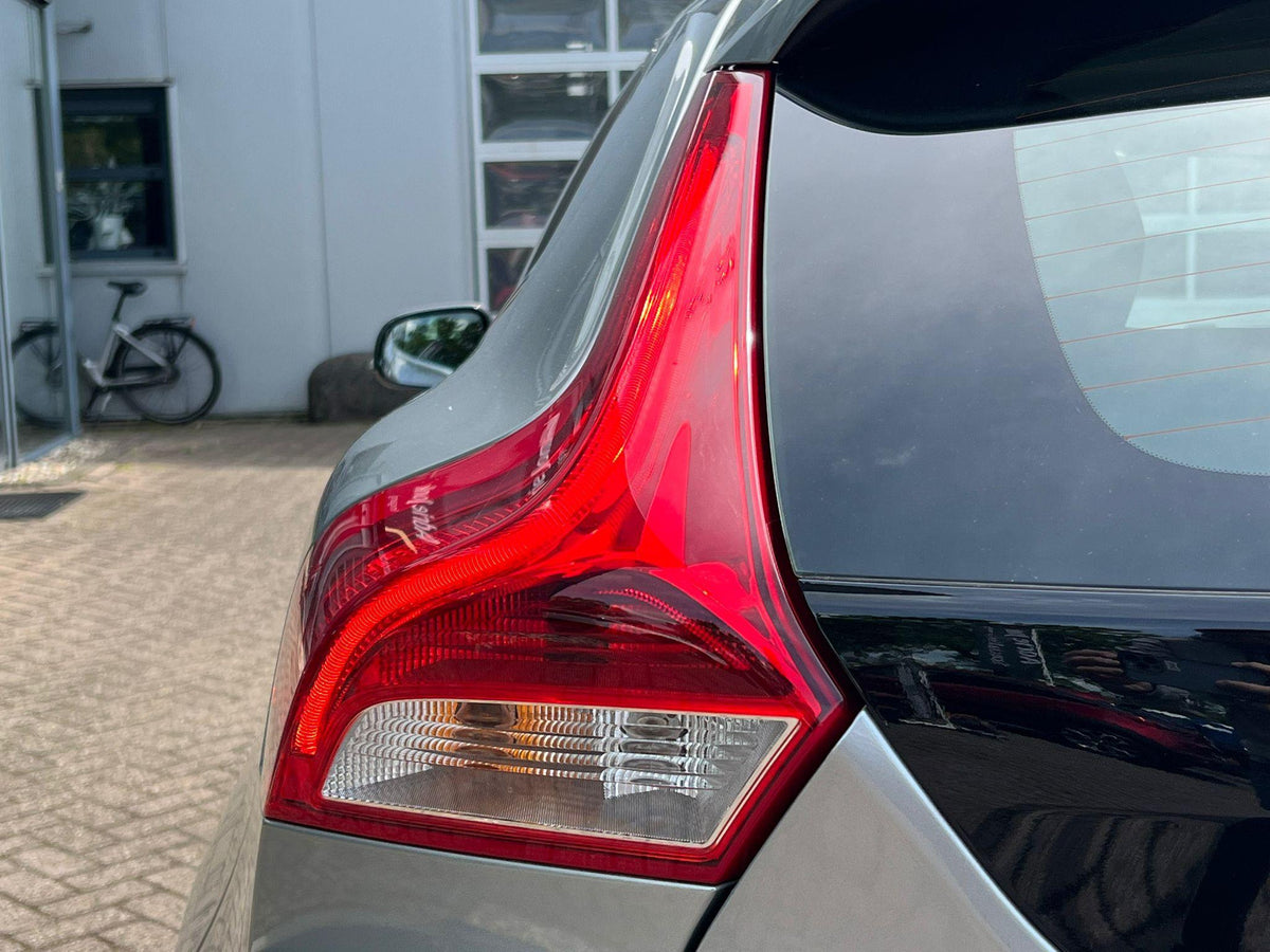 Volvo V40 1.6 T2 Momentum — foto 29