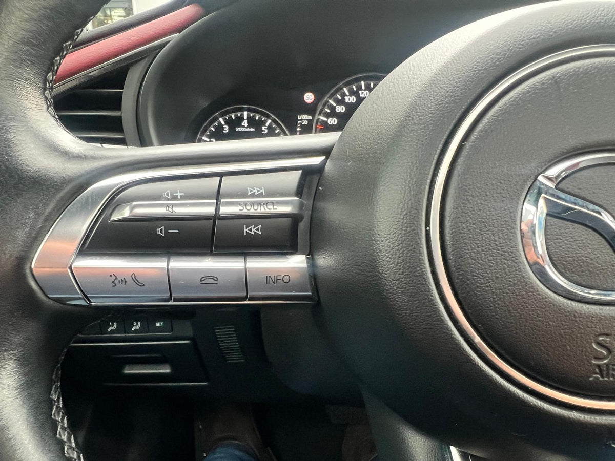 Mazda 3 2.0 e-SkyActiv-X M Hybrid 186 Luxury — foto 21