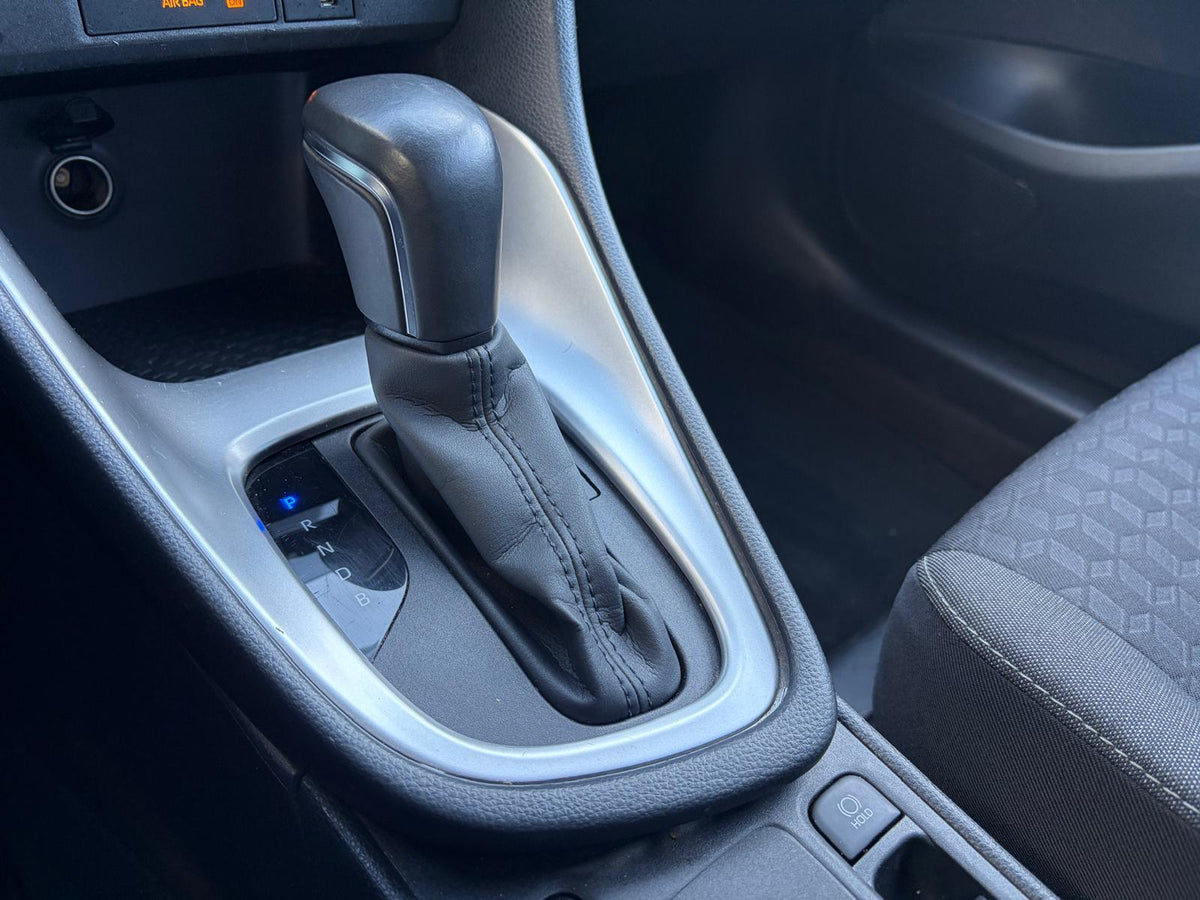 Toyota Yaris 1.5 Hybrid Active — foto 24