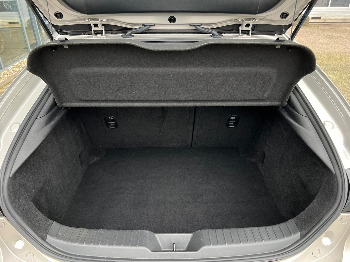 Mazda 3 2.0 e-SkyActiv-G M Hybrid 150 Homura — foto 37