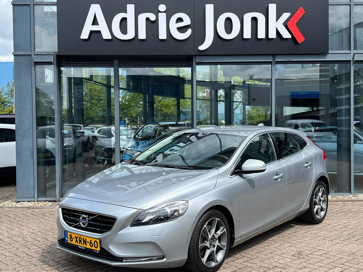 Volvo V40 1.6 T2 Momentum — foto 3