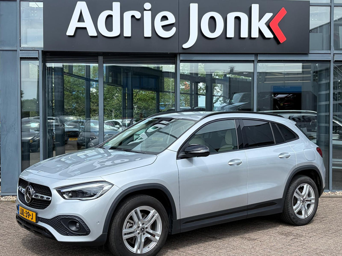 Mercedes-Benz GLA 250 e AMG Line — foto 3
