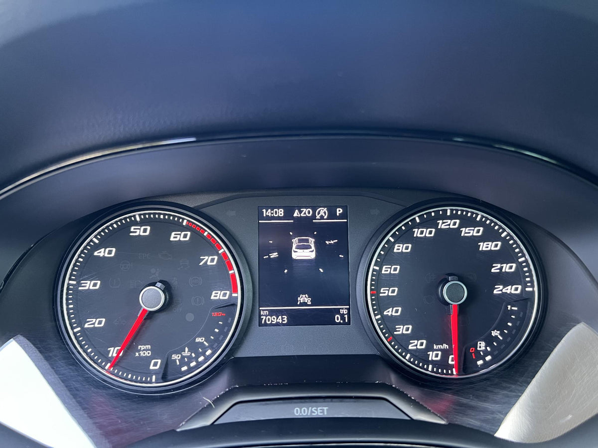 SEAT Arona 1.0 TSI FR Business Intense — foto 17