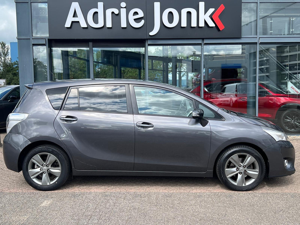Toyota Verso 1.8 VVT-i Dynamic Business Top 5 editie — foto 4