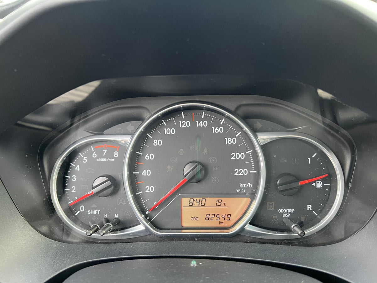Toyota Yaris 1.0 VVT-i Trend — foto 19