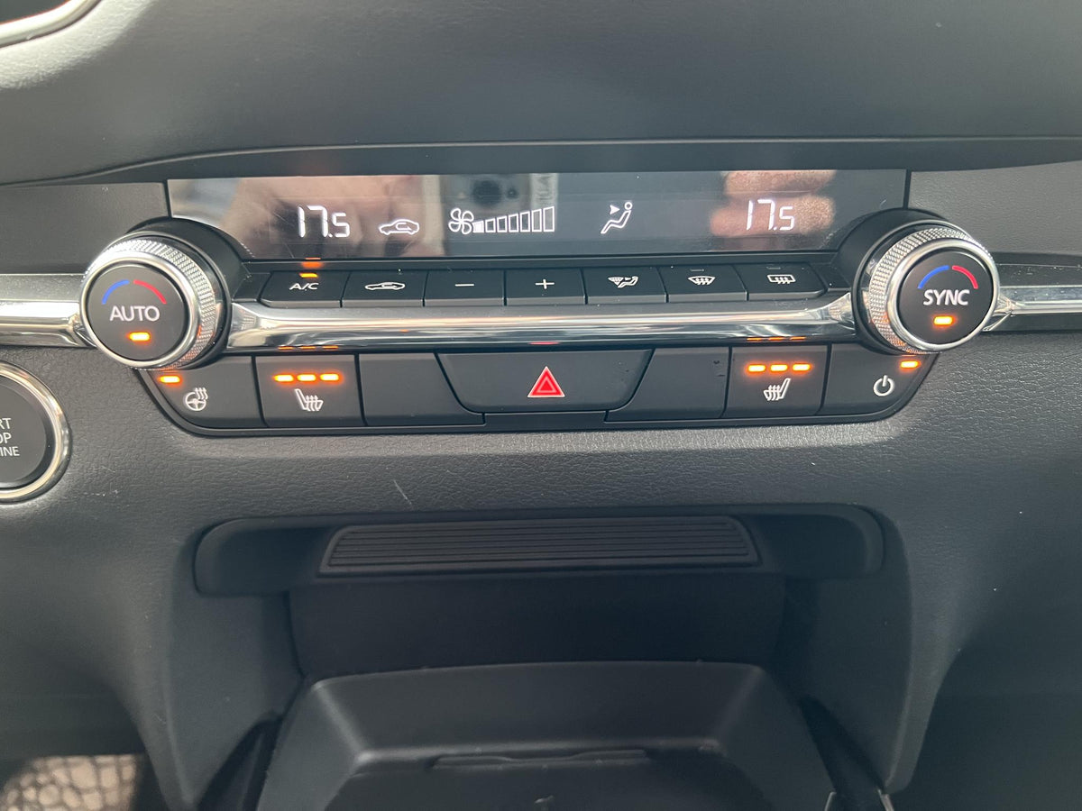 Mazda CX-30 2.0 e-SkyActiv-X M Hybrid Takumi — foto 22