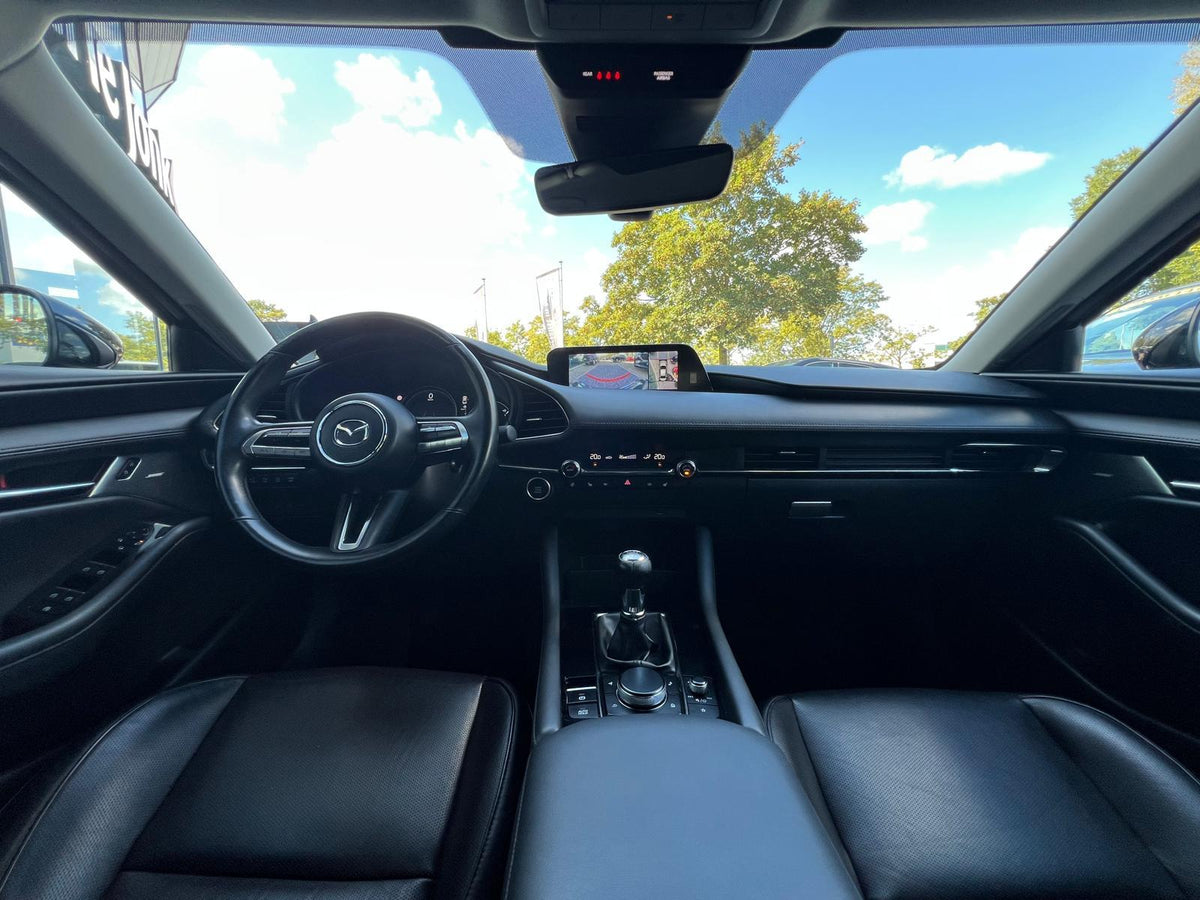 Mazda 3 2.0 e-SkyActiv-G M Hybrid 122 Luxury — foto 11