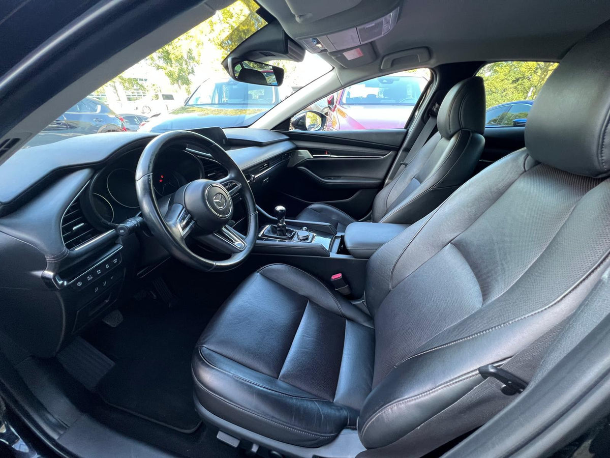Mazda 3 2.0 e-SkyActiv-G M Hybrid 122 Luxury — foto 9