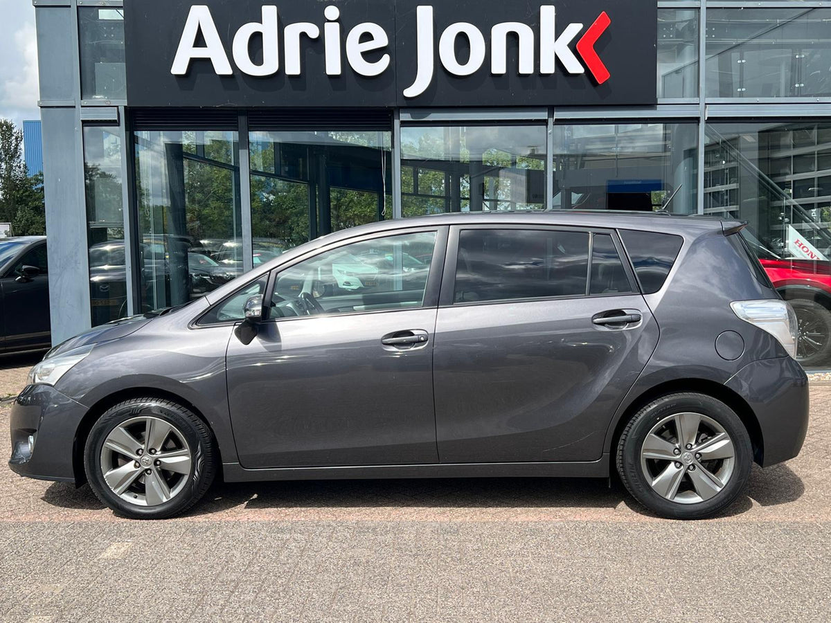 Toyota Verso 1.8 VVT-i Dynamic Business Top 5 editie — foto 5