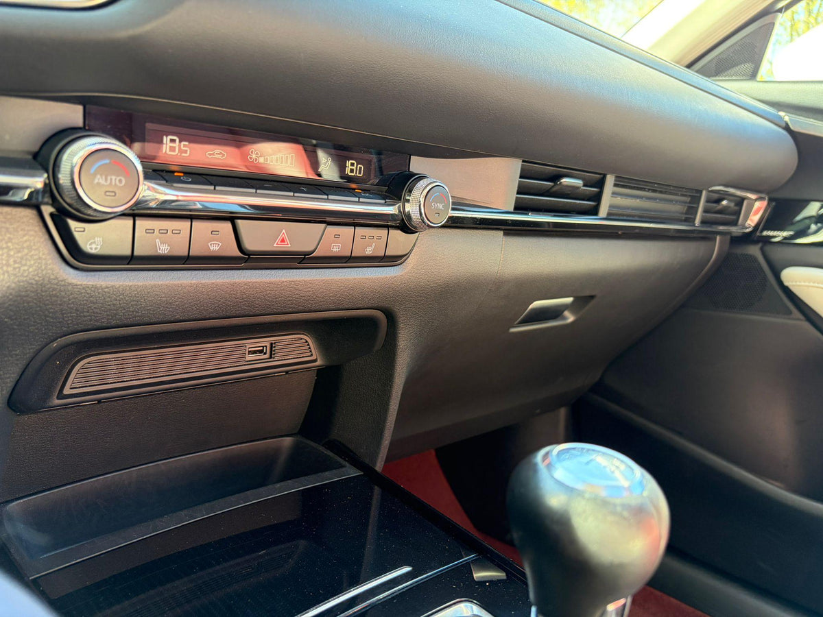 Mazda CX-30 2.0 e-SkyActiv-X M Hybrid100th Anniversary Ed. — foto 27