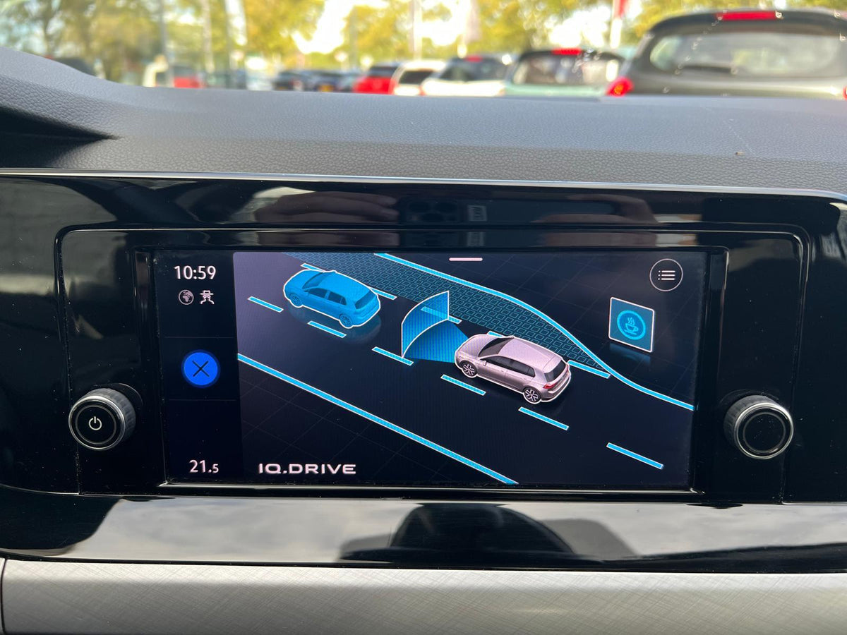 Volkswagen Golf 1.0 eTSI Life Business — foto 30