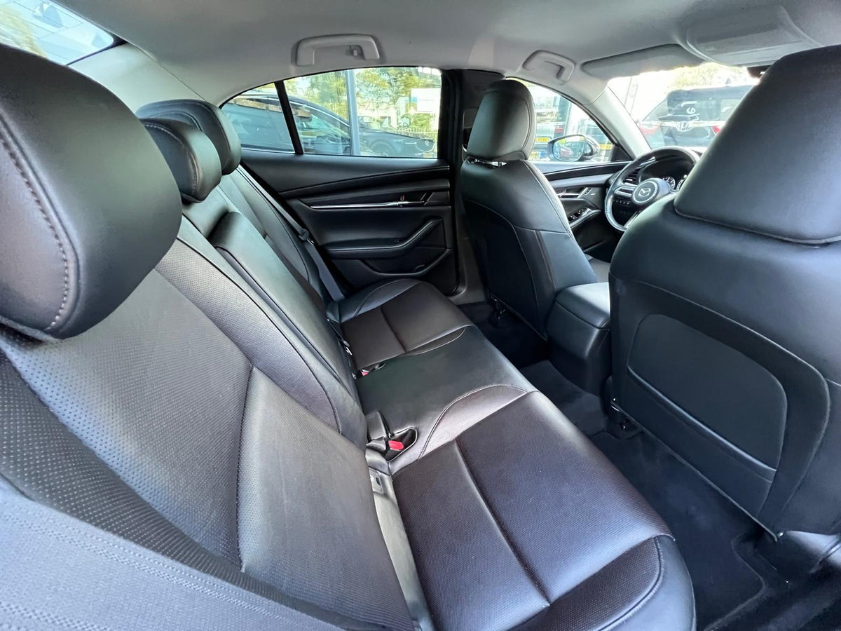 Mazda 3 2.0 e-SkyActiv-G M Hybrid 122 Luxury — foto 13
