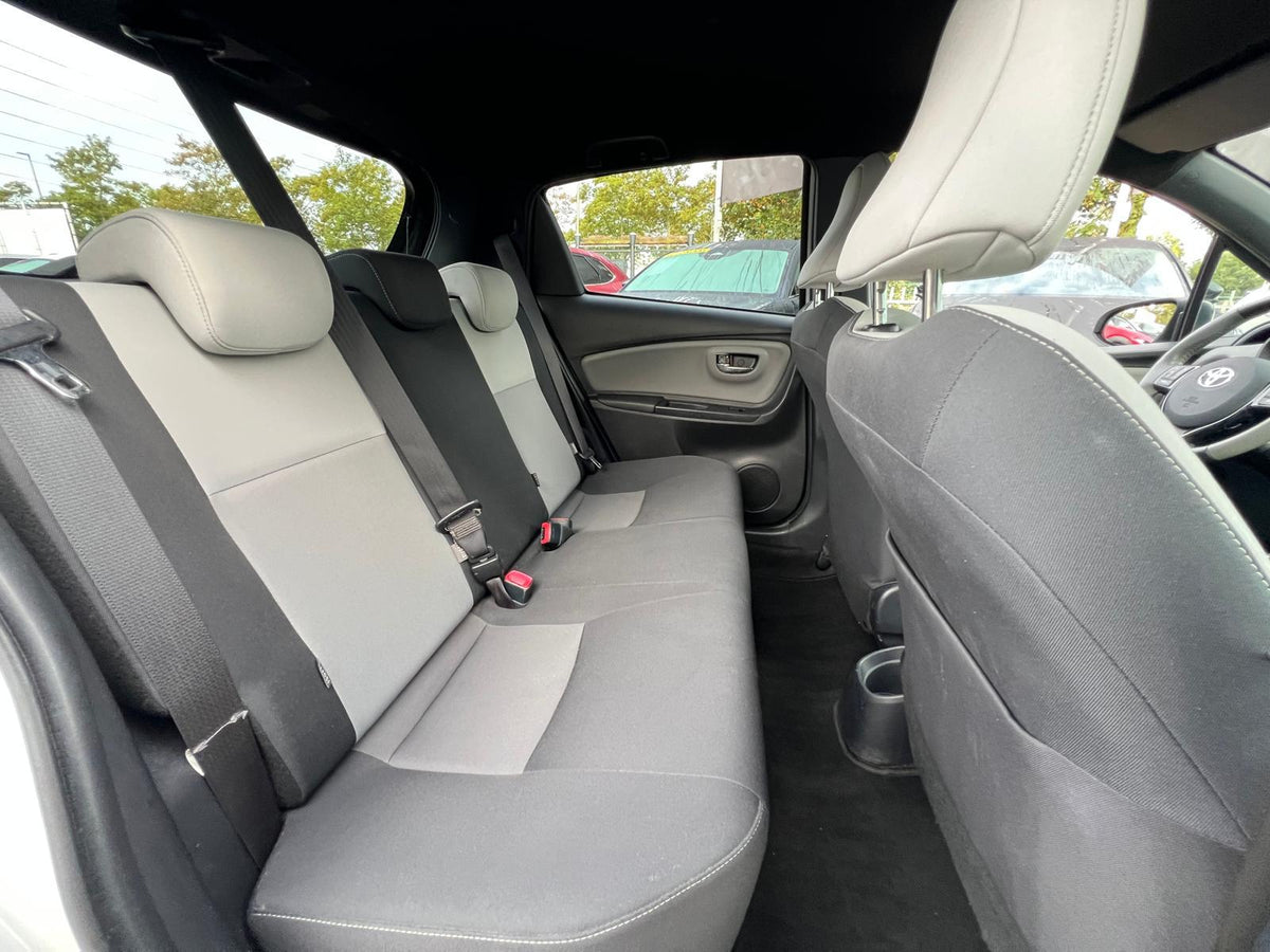 Toyota Yaris 1.0 VVT-i Trend — foto 16