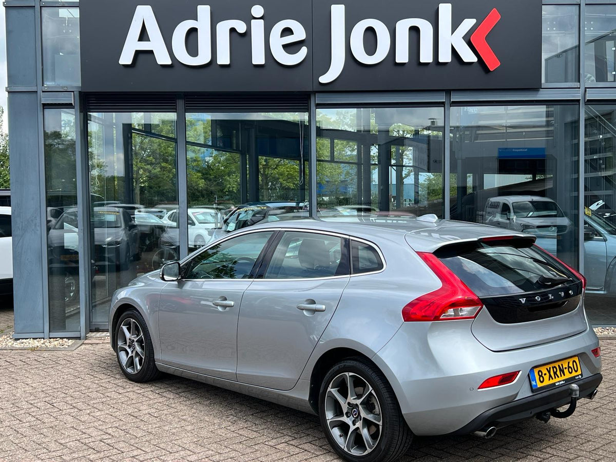Volvo V40 1.6 T2 Momentum — foto 6