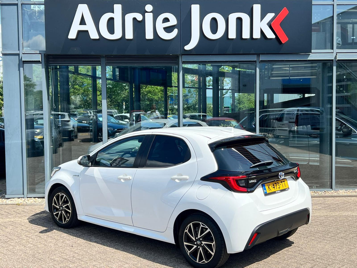 Toyota Yaris 1.5 Hybrid Dynamic AUTOMAAT — foto 6