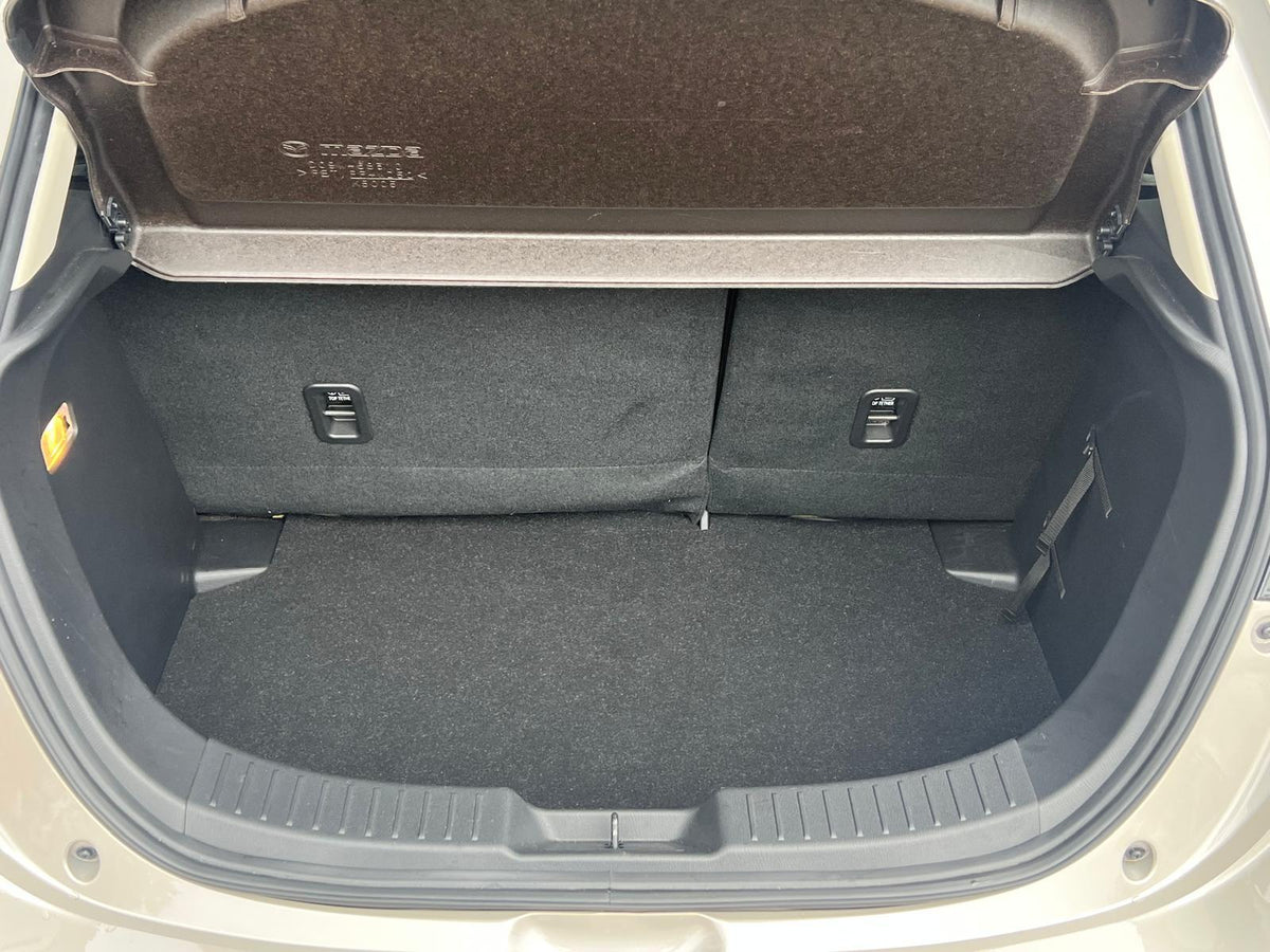 Mazda 2 1.5 e-SkyActiv-G 90 Homura — foto 9